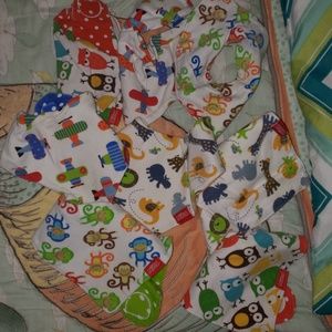Lot of 8 nuby bandana bibs